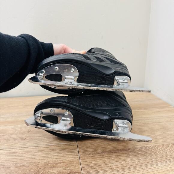 Softec Tri-grip black ice skates youth size 7 1/3 - Picture 4 of 6